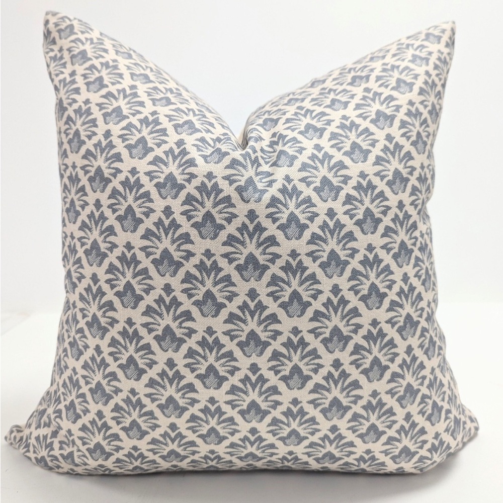 Pillows set